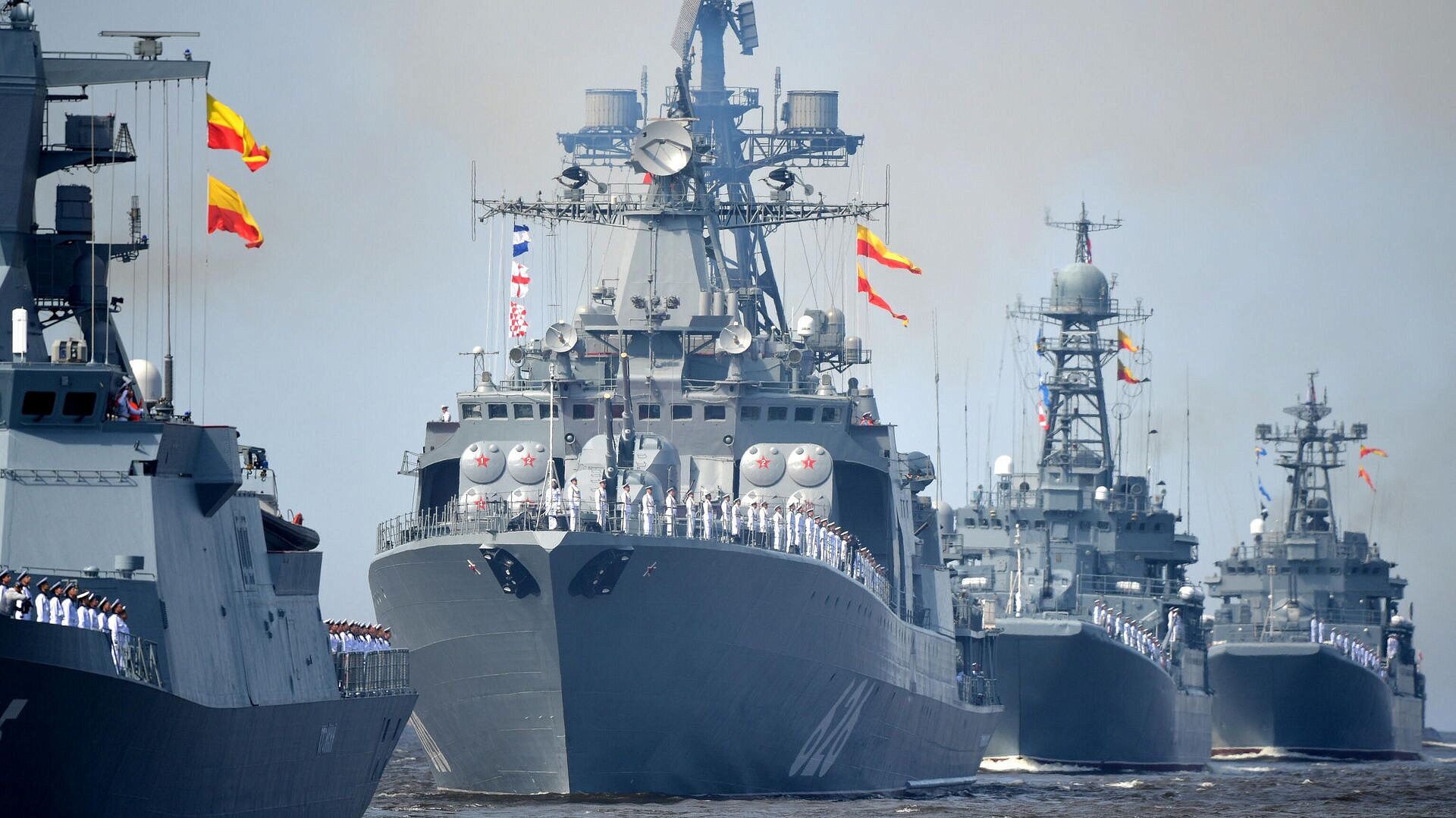 Санкт-Петербург отметит День Военно-Морского флота России
