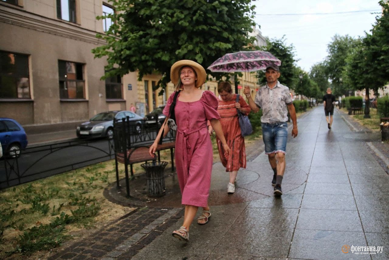 Петербуржцы дождались воды с неба Петербуржцы дождались воды с неба