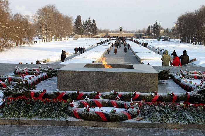 «Код памяти: Пискаревский мемориал». «Код памяти: Пискаревский мемориал».