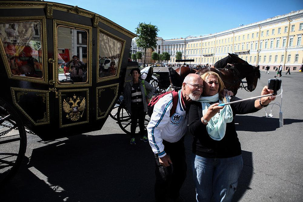 Власти Санкт-Петербурга окажут помощь туристической отрасли