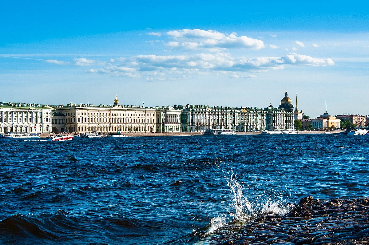 Вода в реках Петербурга продолжает прибывать Вода в реках Петербурга продолжает прибывать