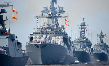 Санкт-Петербург отмечает День Военно-Морского Флота 