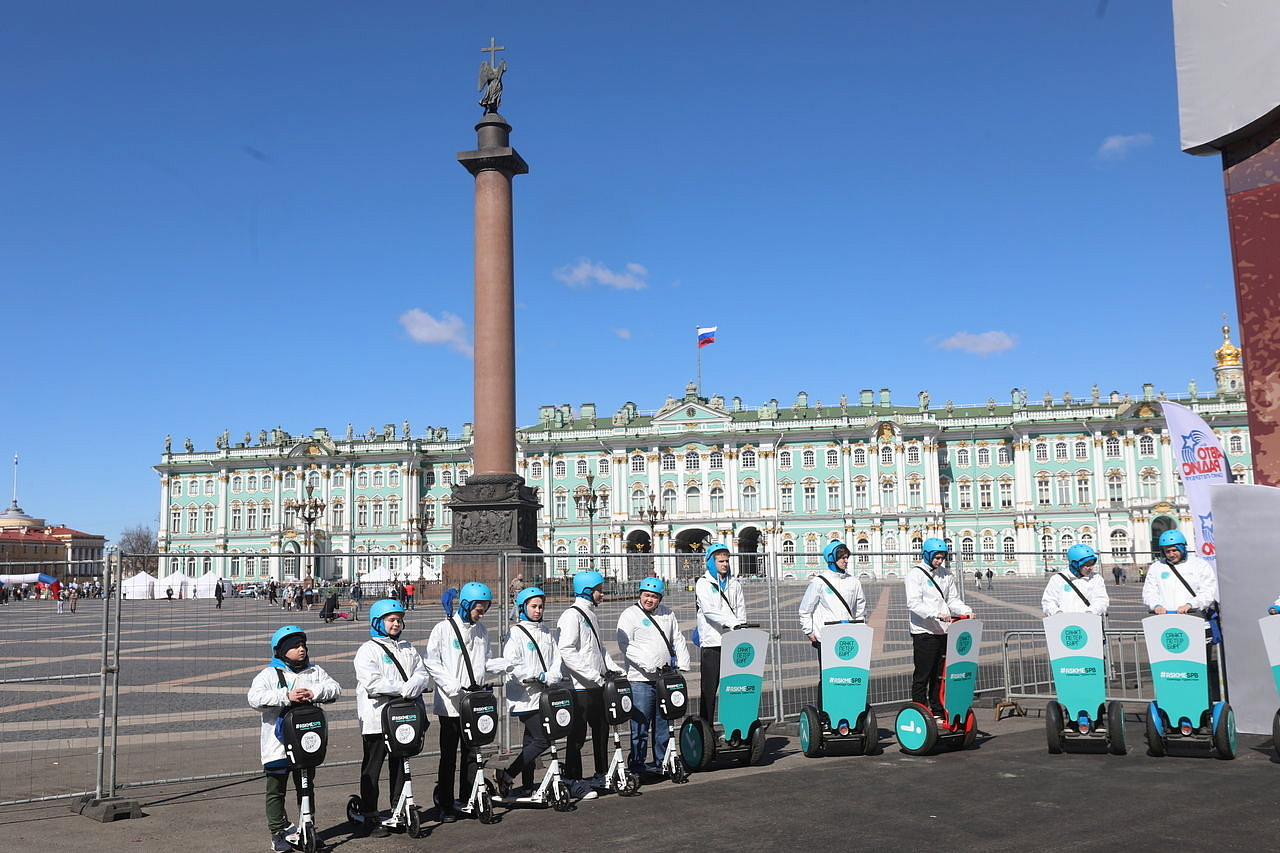 В Санкт-Петербурге открылся летний туристический сезон