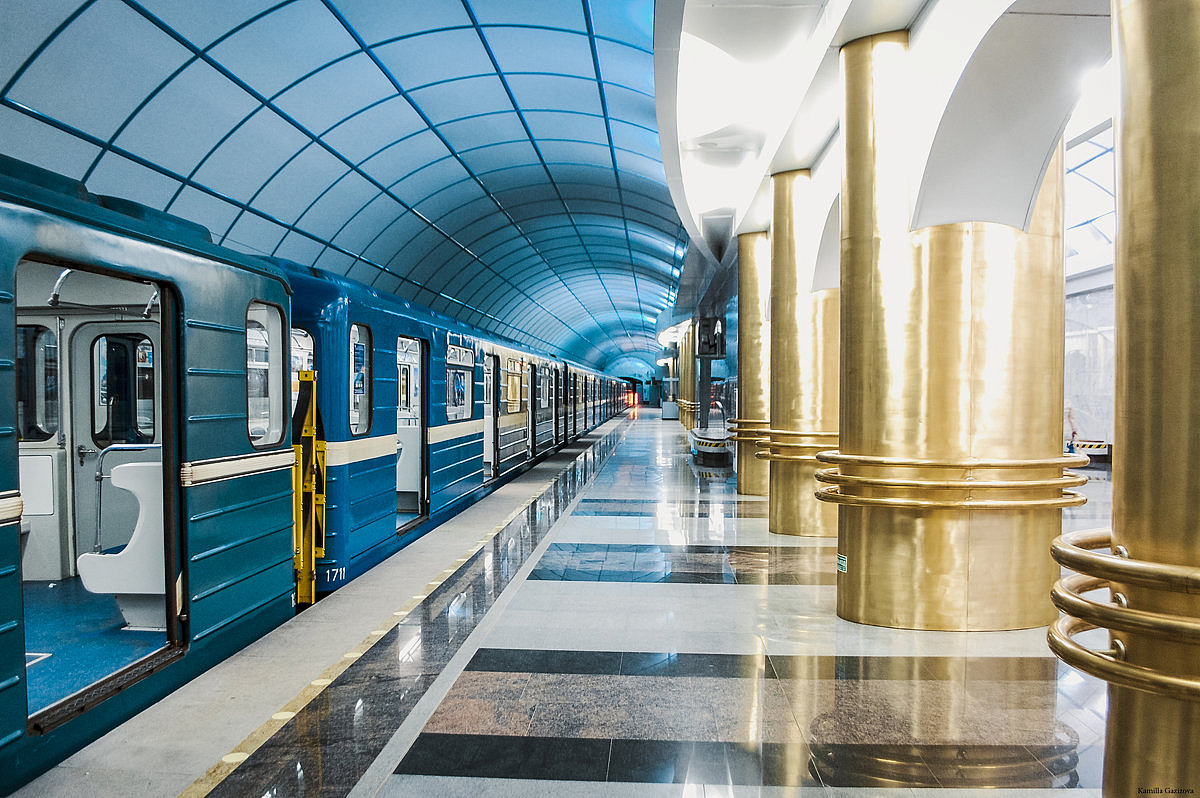 В петербургском метро увеличили интервал движения поездов В петербургском метро увеличили интервал движения поездов
