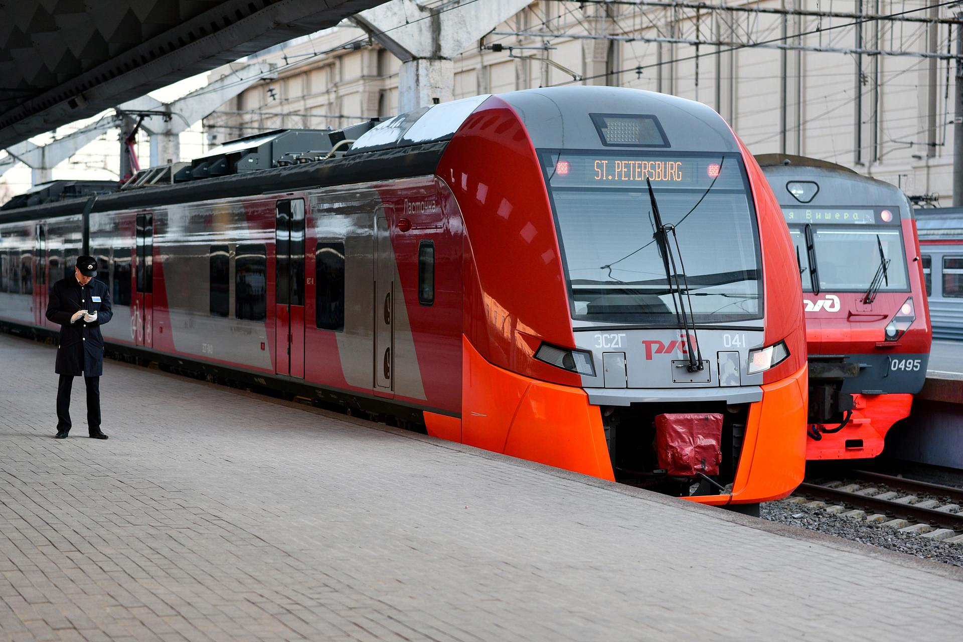 По направлению Москва – Петербург летом будет ходить больше поездов По направлению Москва – Петербург летом будет ходить больше поездов